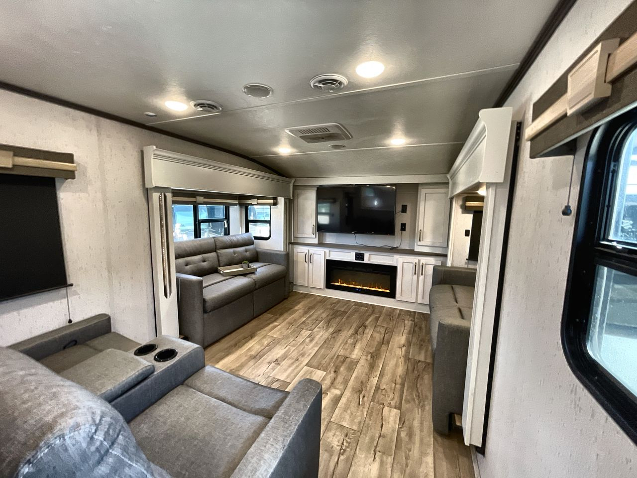 2023 KEYSTONE ASTORIA 3803FLP