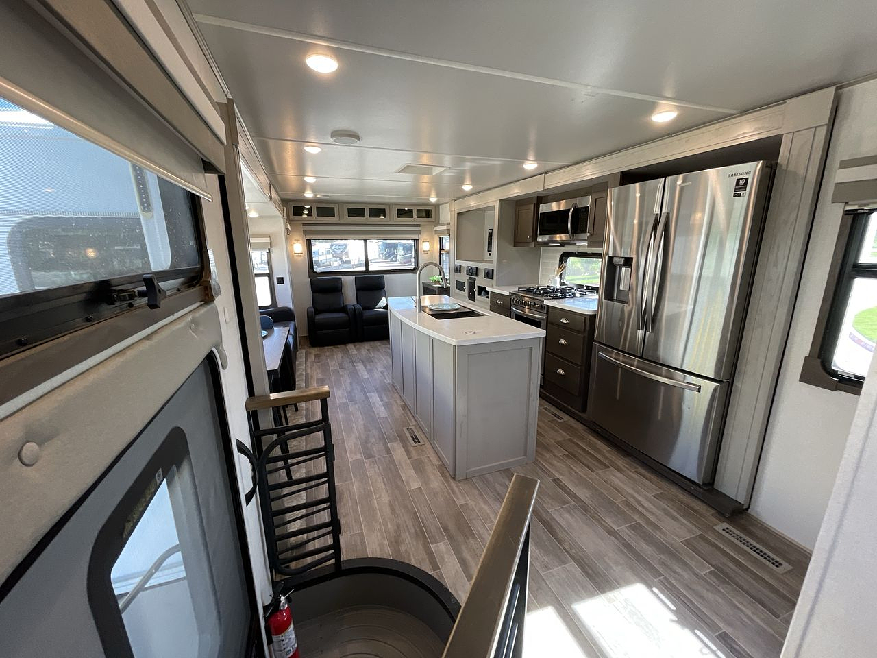 2022 FOREST RIVER COLUMBUS RIVER RANCH