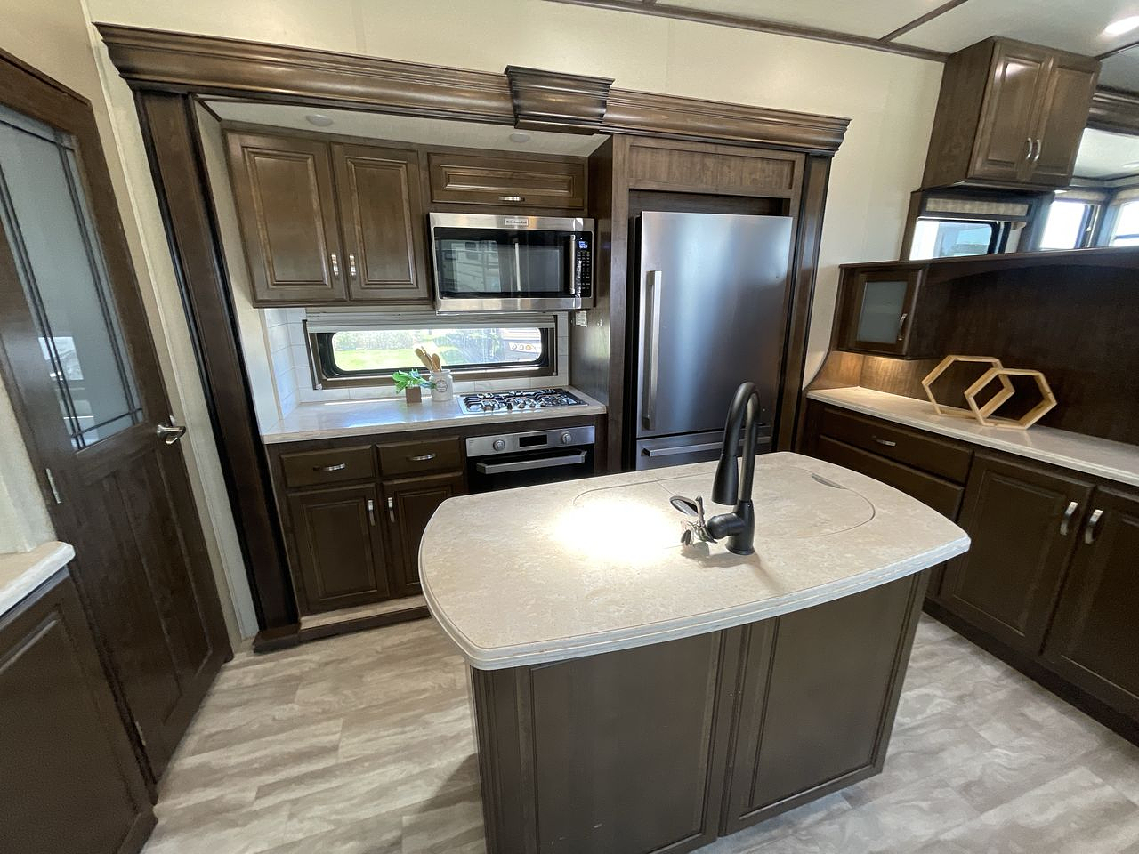 2019 GRAND DESIGN SOLITUDE 379FLS