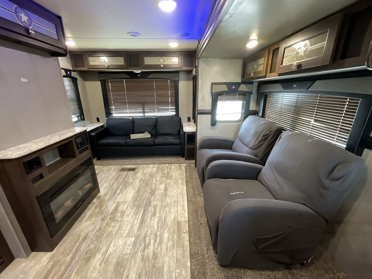 2019 KEYSTONE LONGHORN 285RL