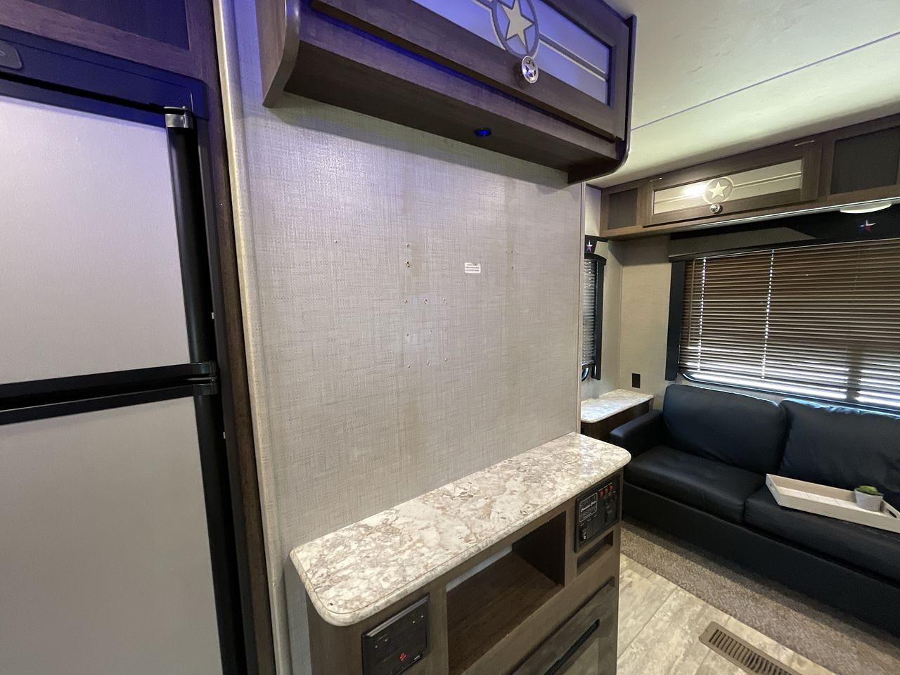 2019 KEYSTONE LONGHORN 285RL
