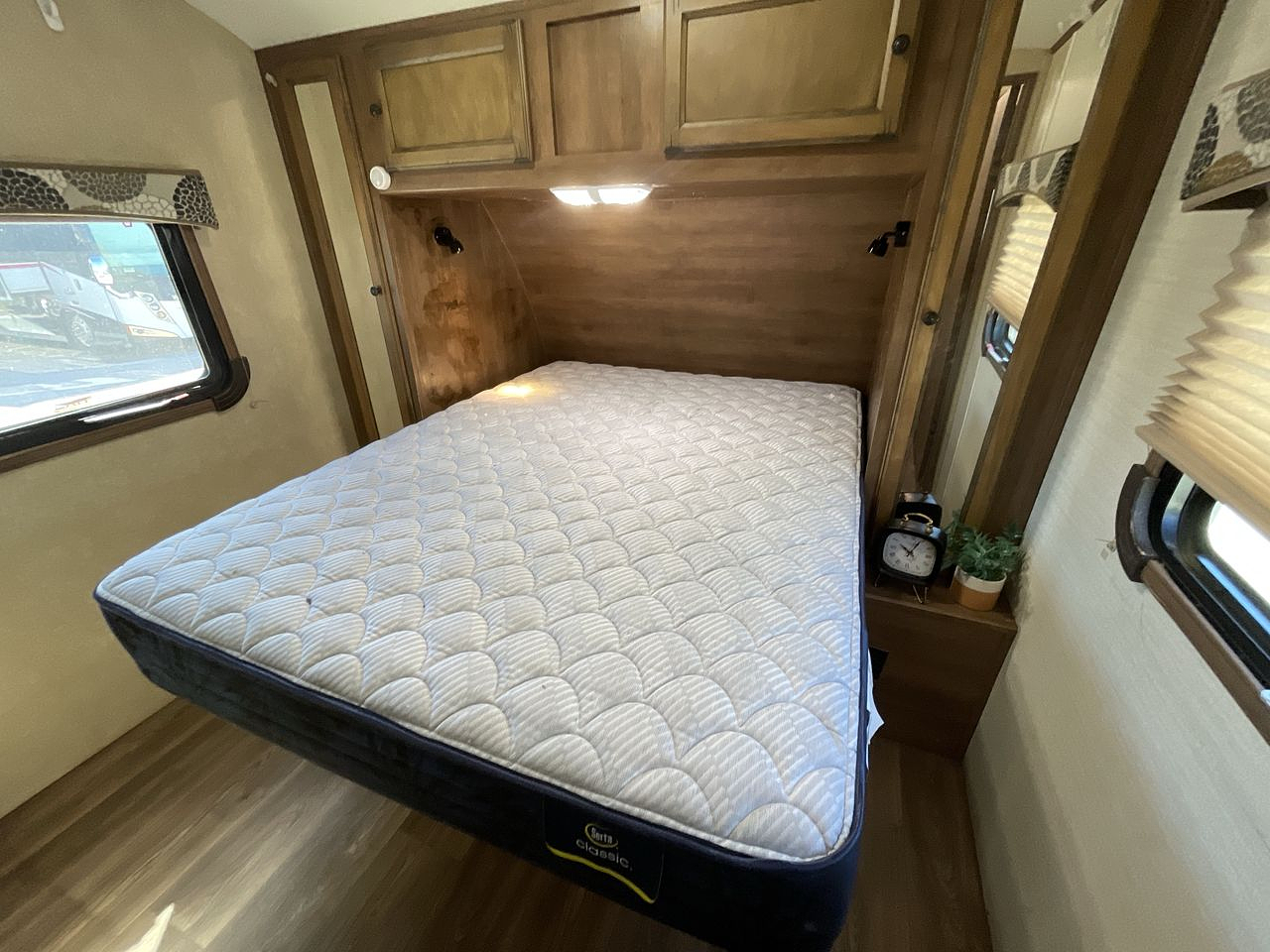 2015 CRUISER RV VIEWFINDER 32RLSS
