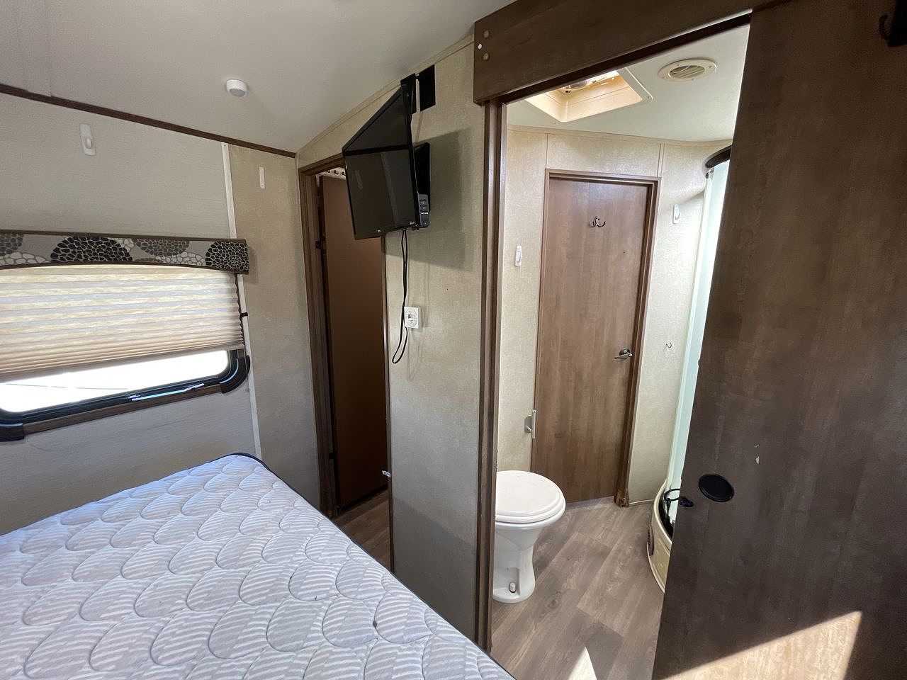 2015 CRUISER RV VIEWFINDER 32RLSS