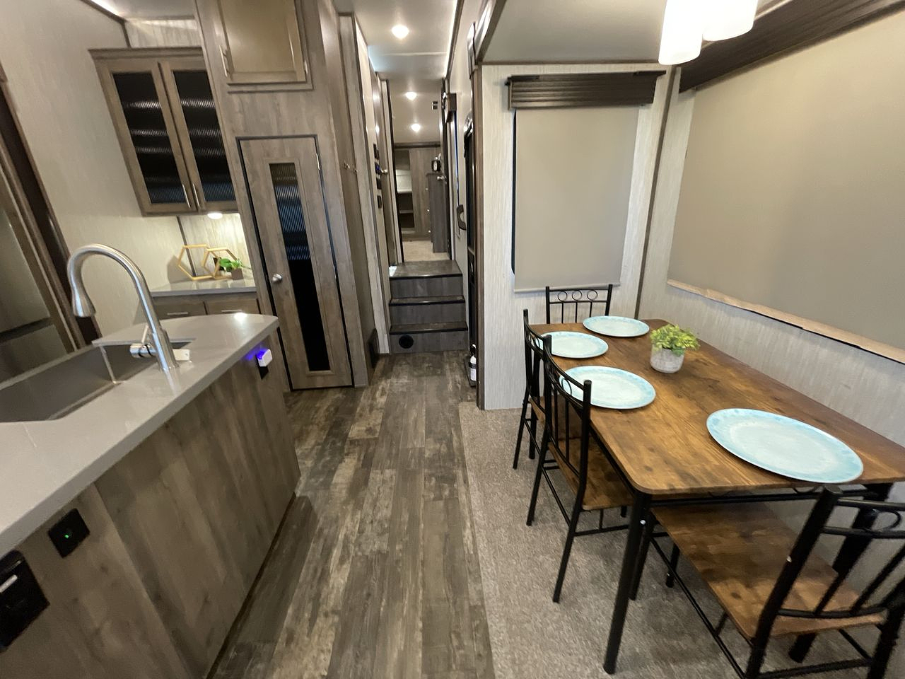 2019 FOREST RIVER SABRE 32DPT