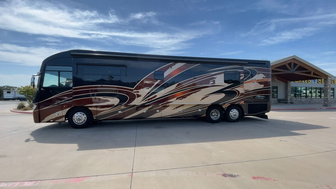 2017 AMERICAN COACH 42D