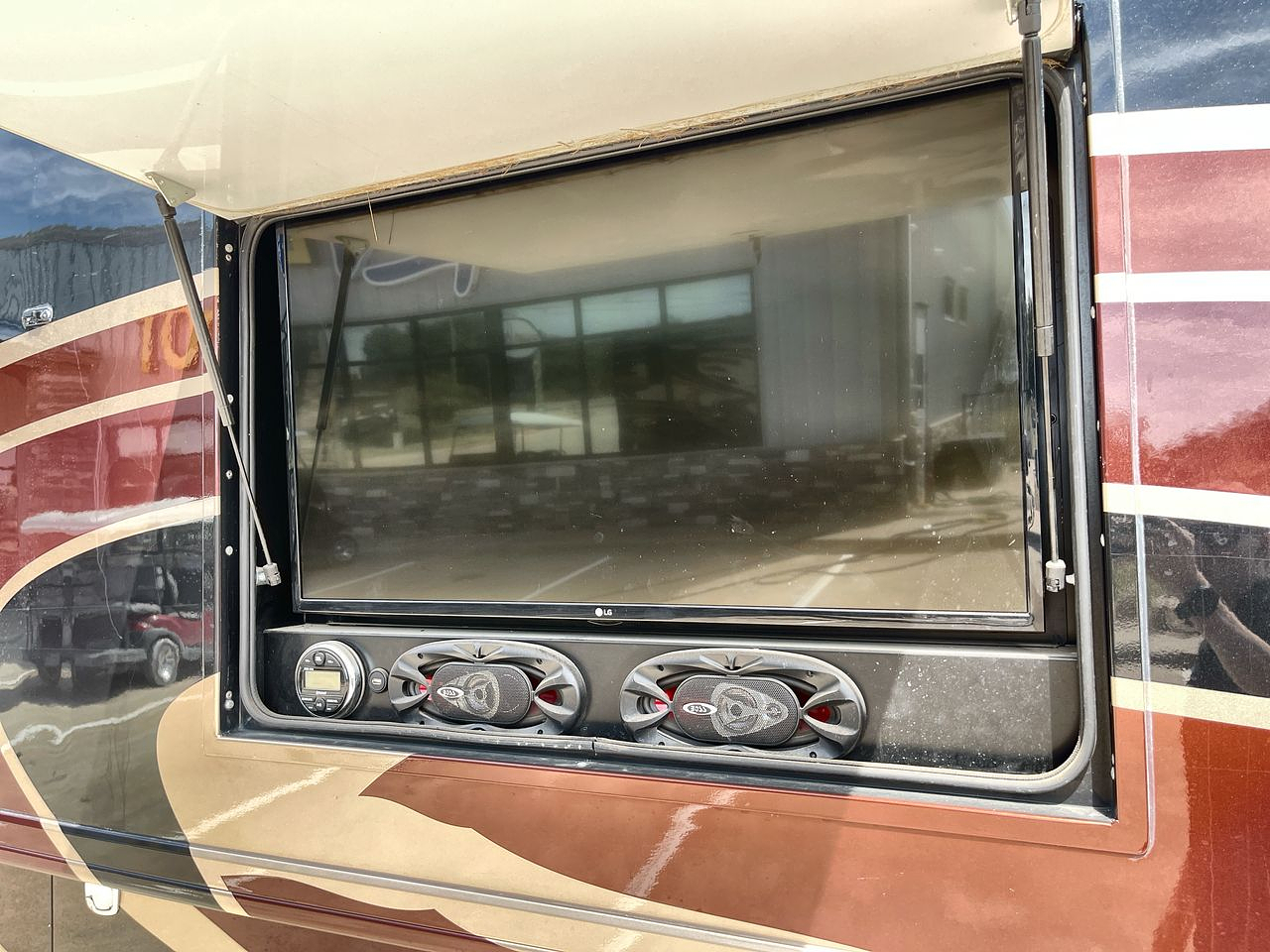 2017 AMERICAN COACH 42D