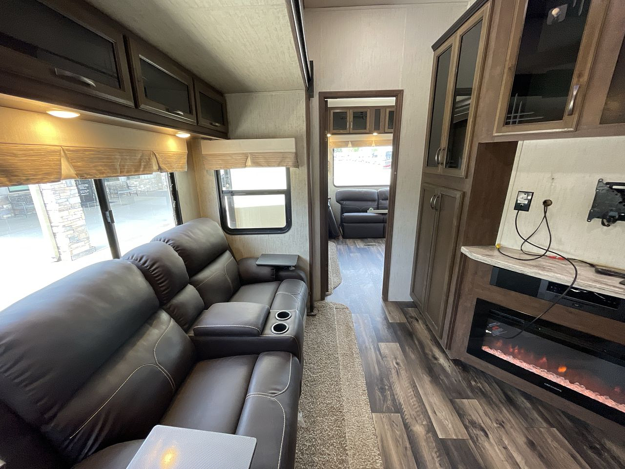 2019 FOREST RIVER SIERRA 387MKOK
