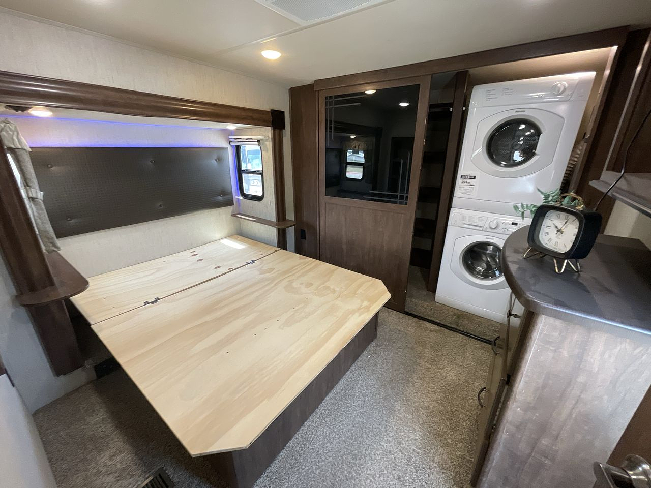 2019 FOREST RIVER SIERRA 387MKOK
