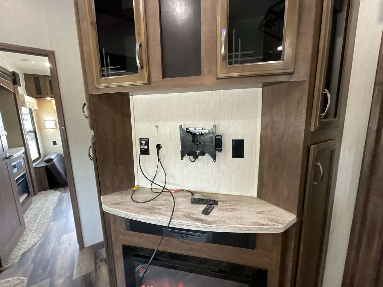 2019 FOREST RIVER SIERRA 387MKOK