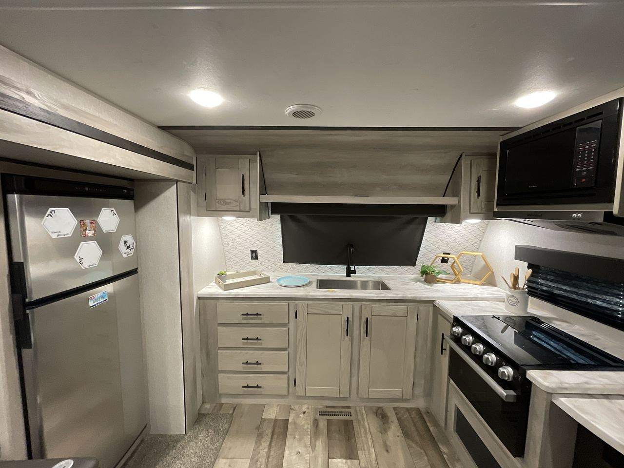 2021 KZ CONNECT C221FKKSE