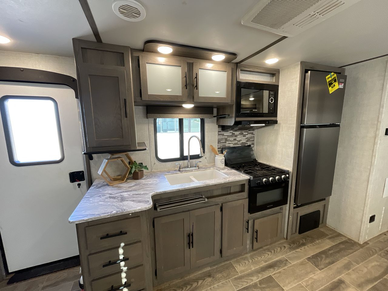 2021 GULFSTREAM KINGSPORT 323TBR