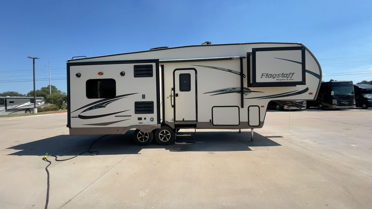 2017 FOREST RIVER FLAGSTAFF 526RLWS