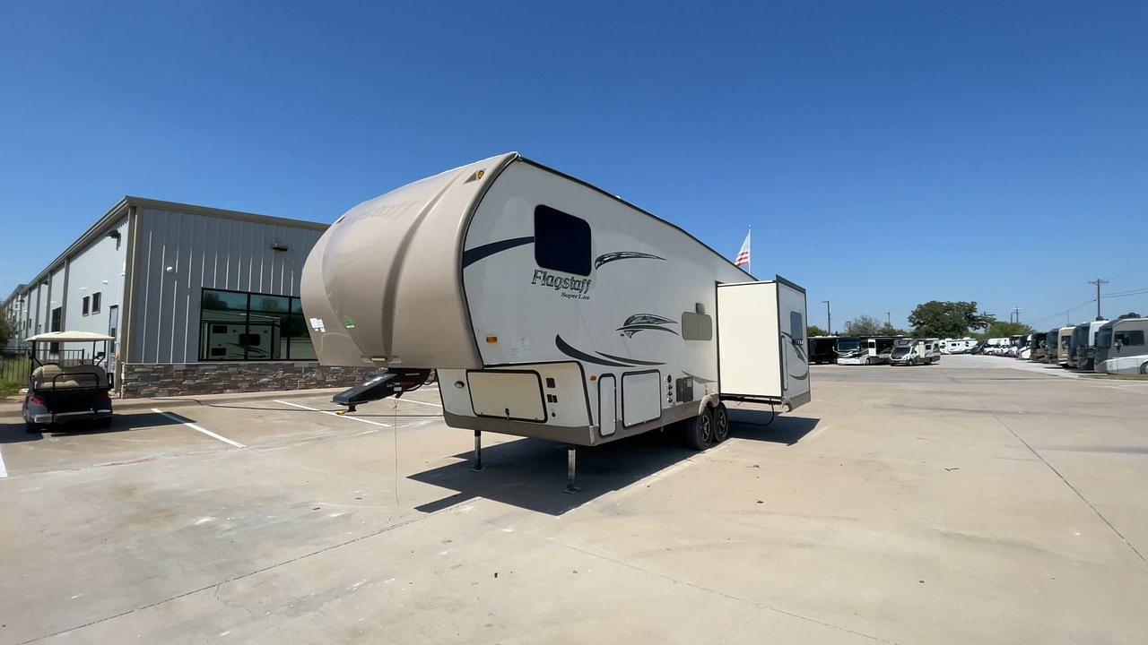 2017 FOREST RIVER FLAGSTAFF 526RLWS