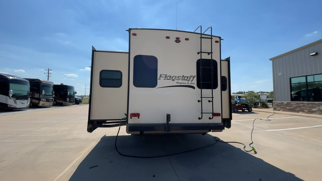 2017 FOREST RIVER FLAGSTAFF 526RLWS