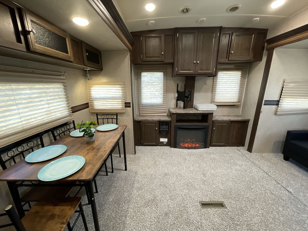 2017 FOREST RIVER FLAGSTAFF 526RLWS