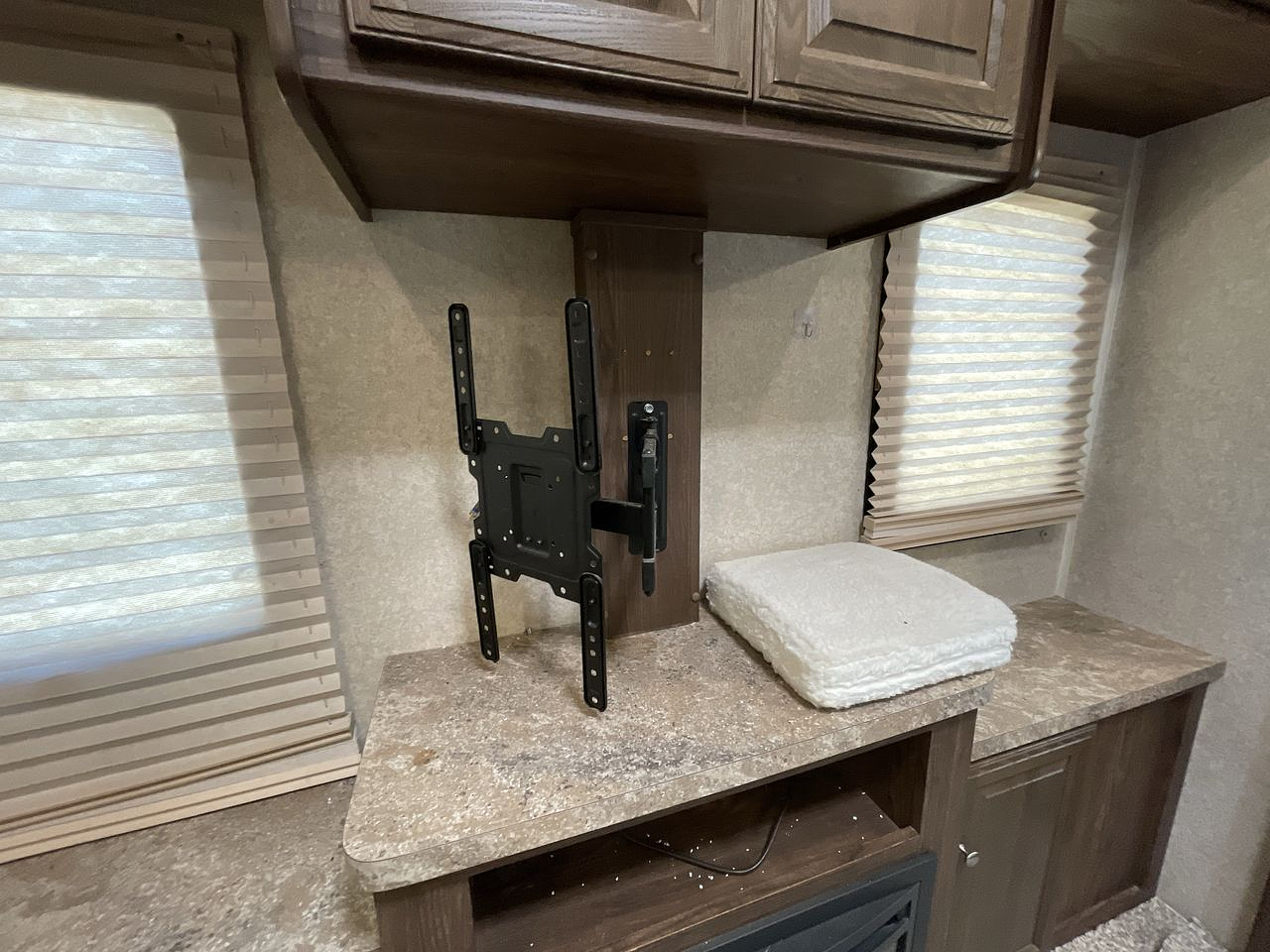 2017 FOREST RIVER FLAGSTAFF 526RLWS