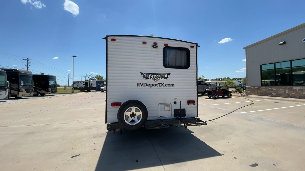 2022 FOREST RIVER WILDWOOD 19DBXL