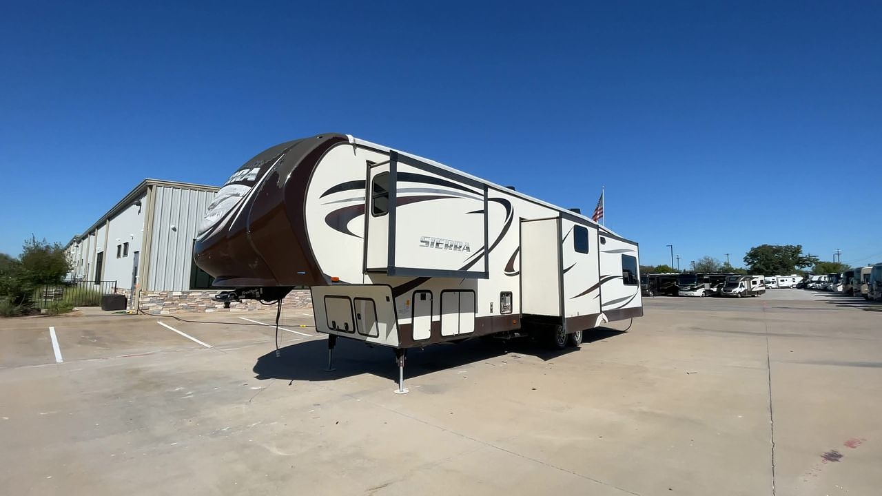 2015 FOREST RIVER SIERRA 371REBH