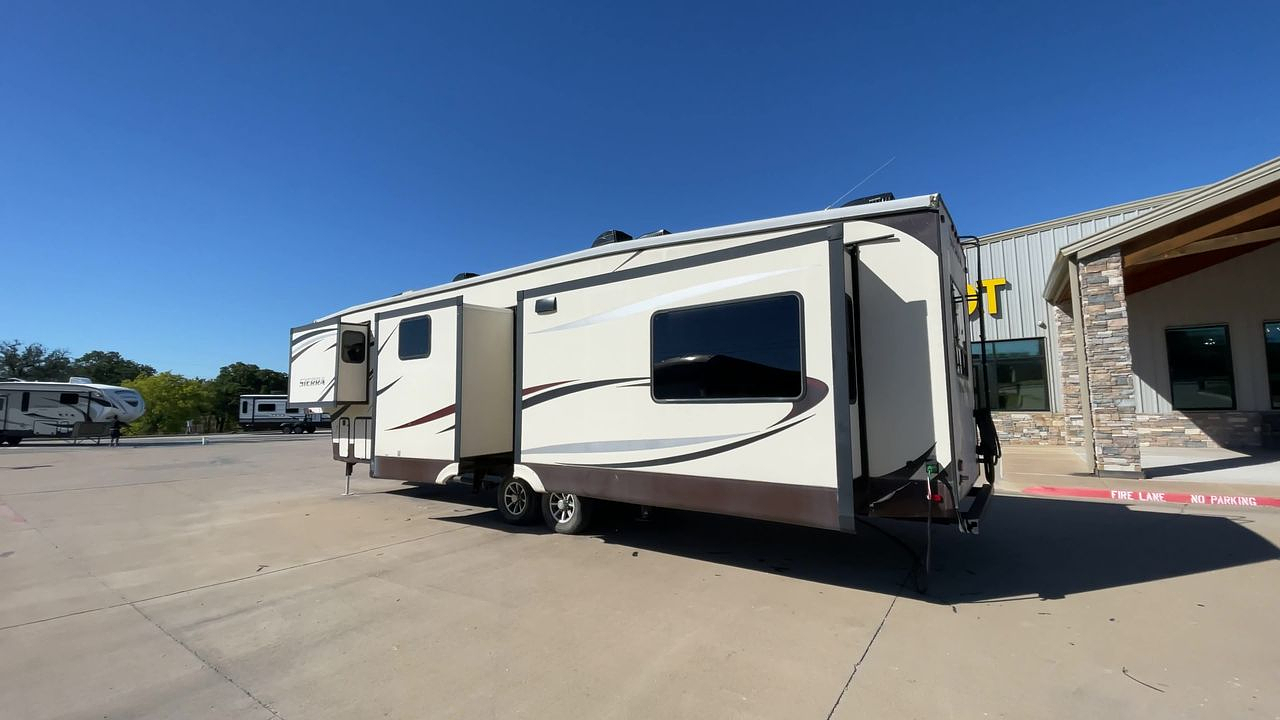 2015 FOREST RIVER SIERRA 371REBH