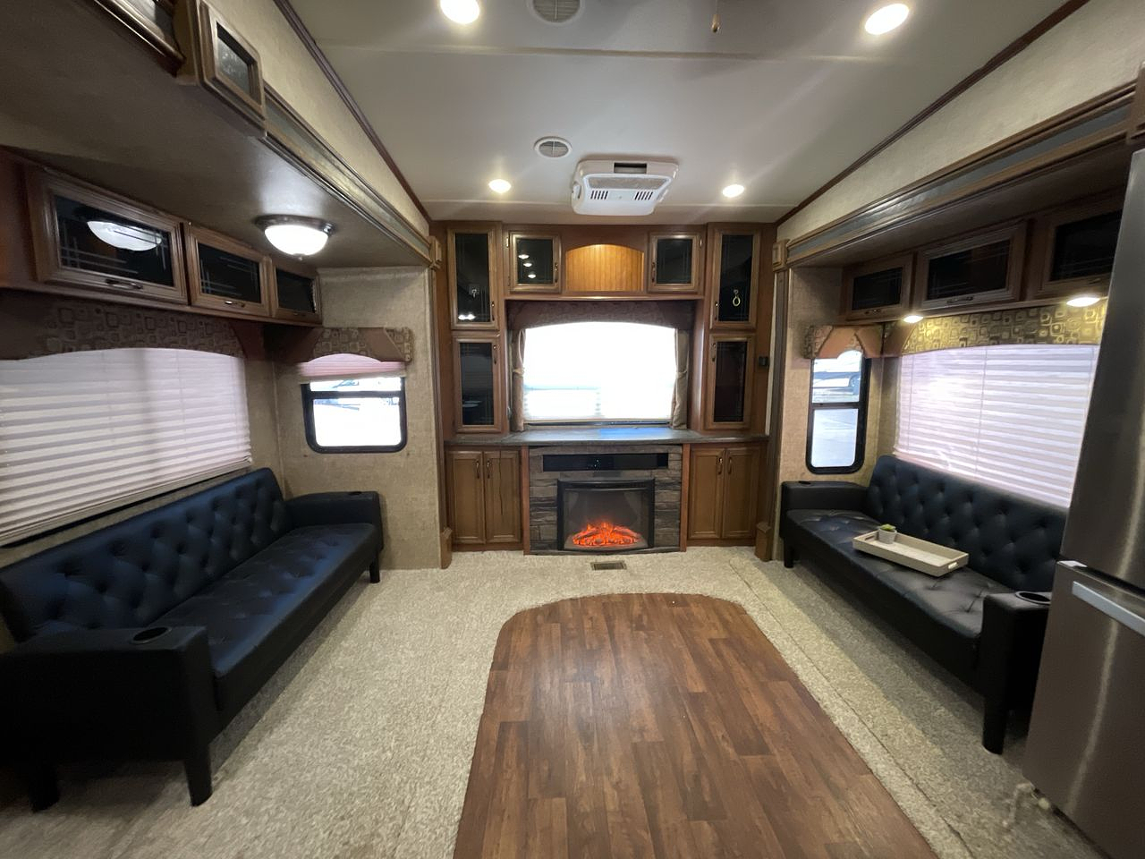 2015 FOREST RIVER SIERRA 371REBH