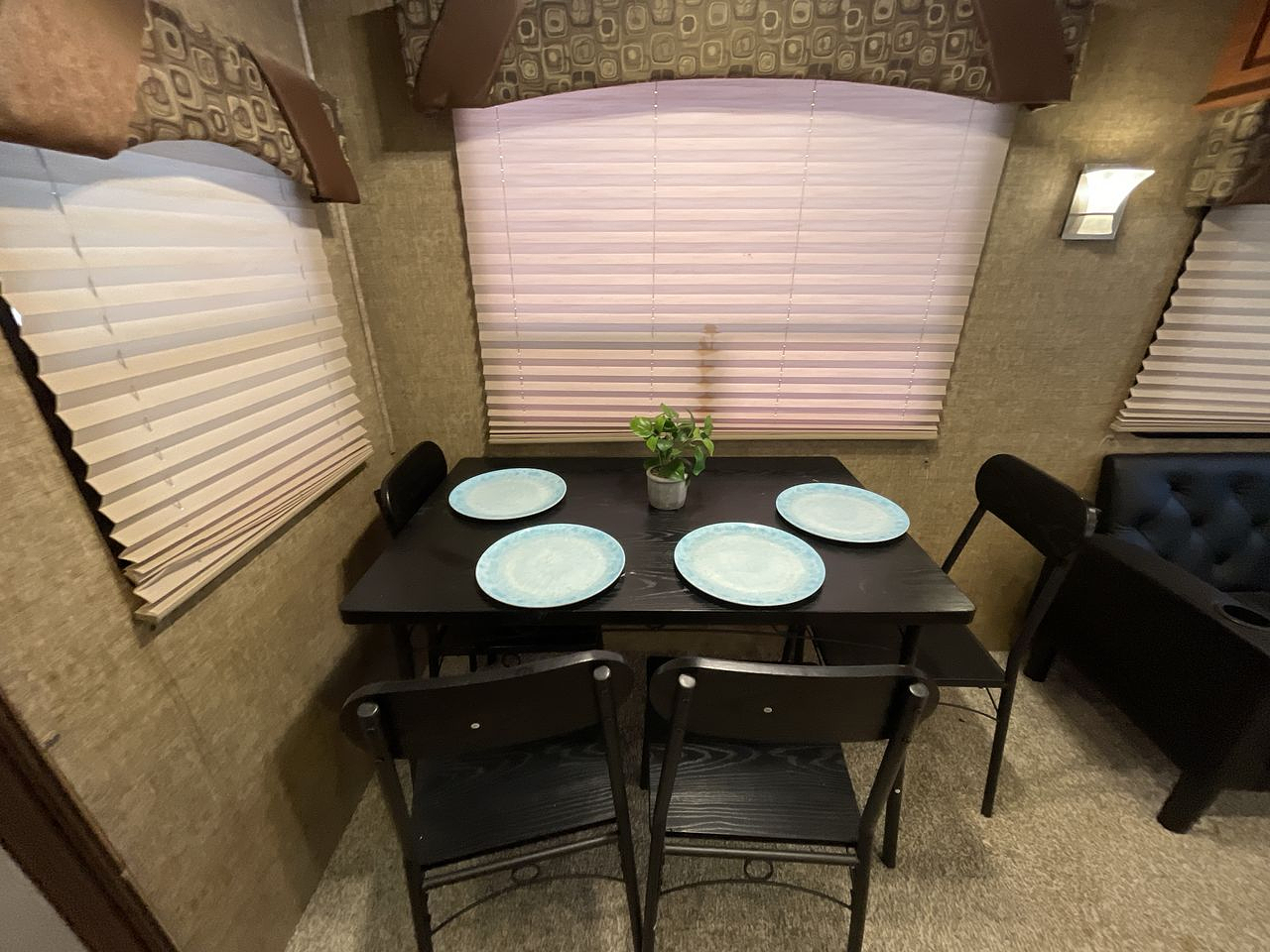 2015 FOREST RIVER SIERRA 371REBH