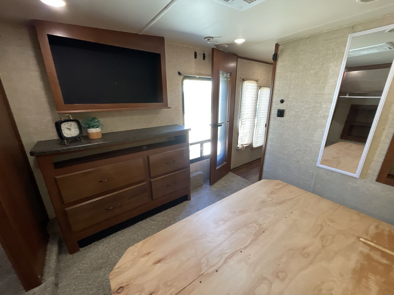 2015 FOREST RIVER SIERRA 371REBH
