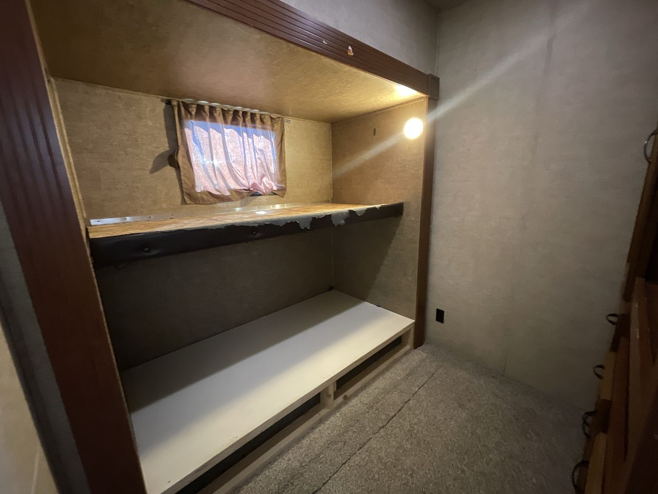 2015 FOREST RIVER SIERRA 371REBH