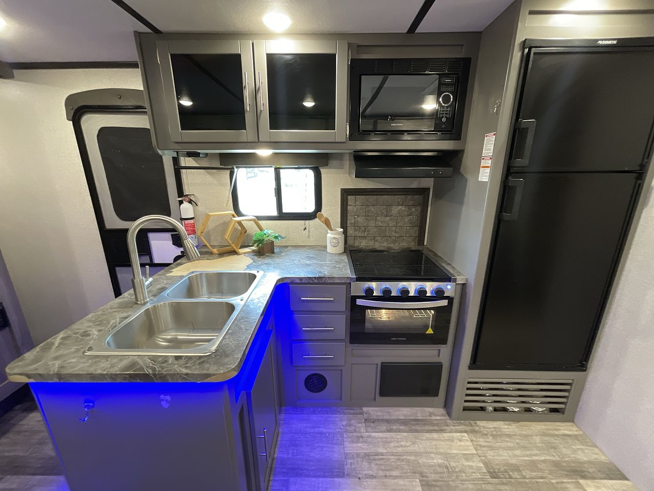 2022 CROSSROADS VOLANTE 32SB