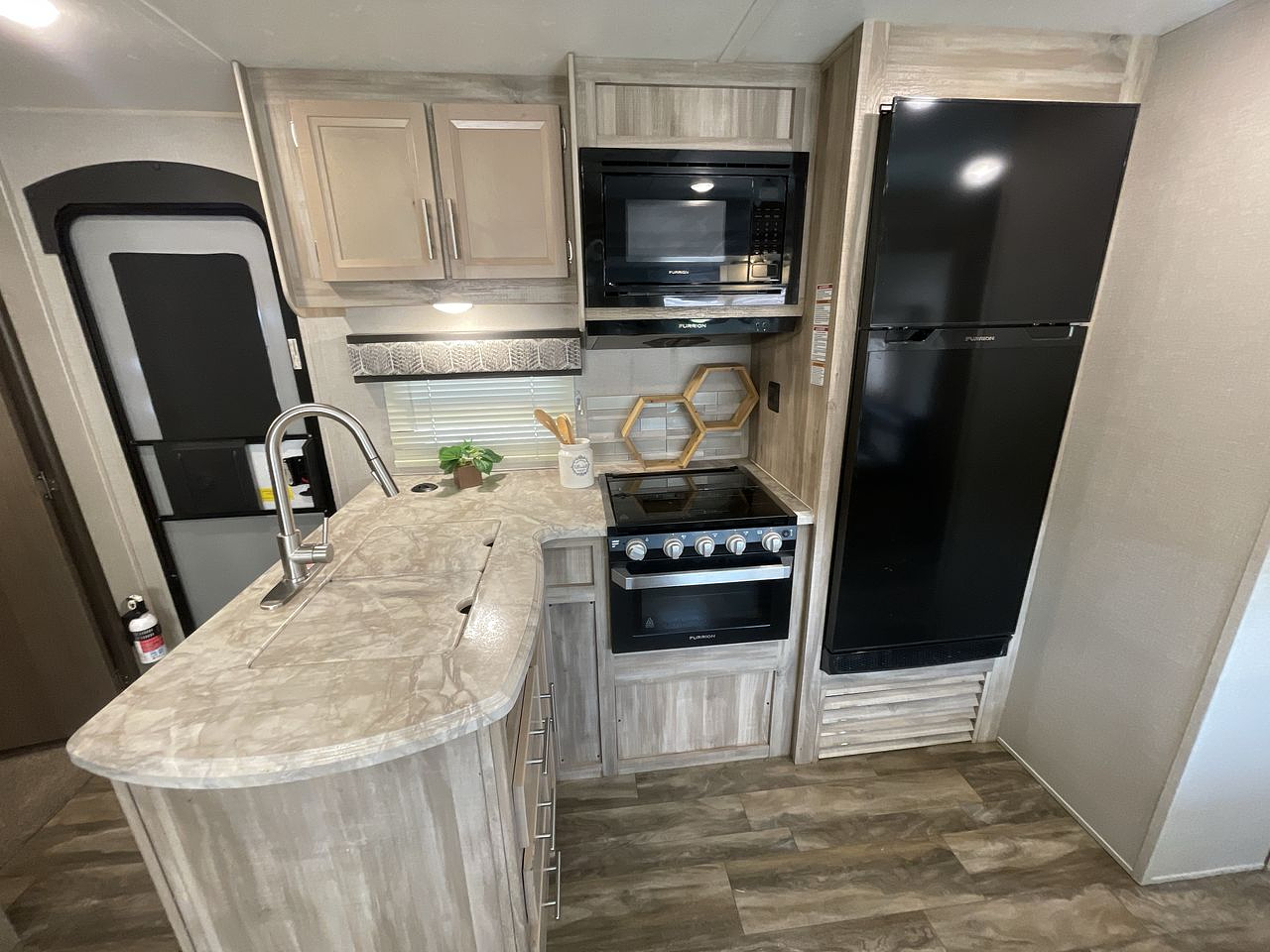 2021 COACHMEN CATALINA 343BHTS