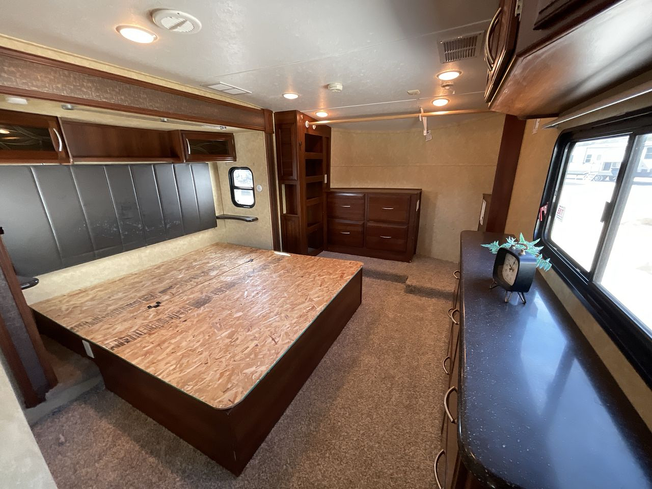 2013 FOREST RIVER SANIBEL 3400