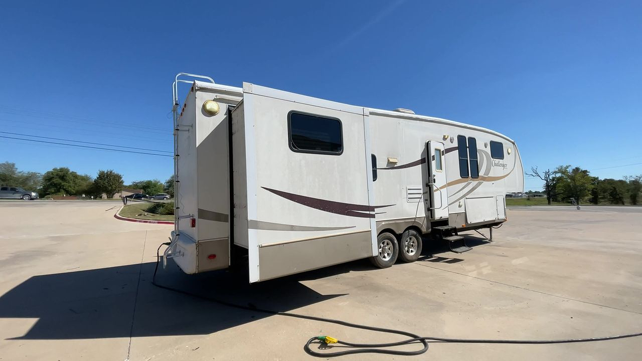 2009 CHALLENGER 34SDB
