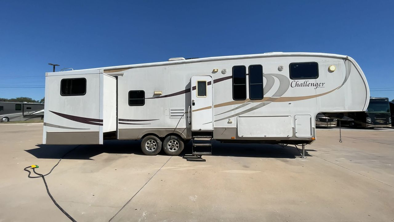 2009 CHALLENGER 34SDB