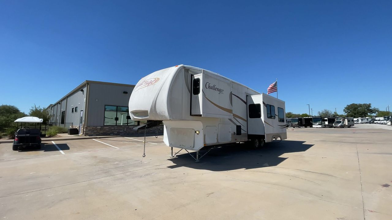 2009 CHALLENGER 34SDB