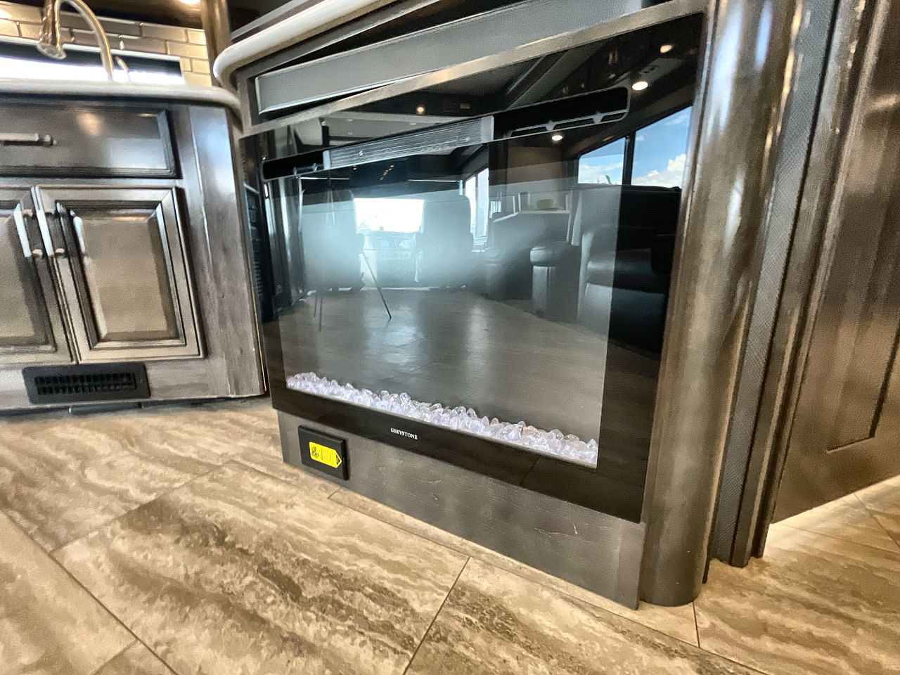 2021 FLEETWOOD PACE ARROW LXE 38N
