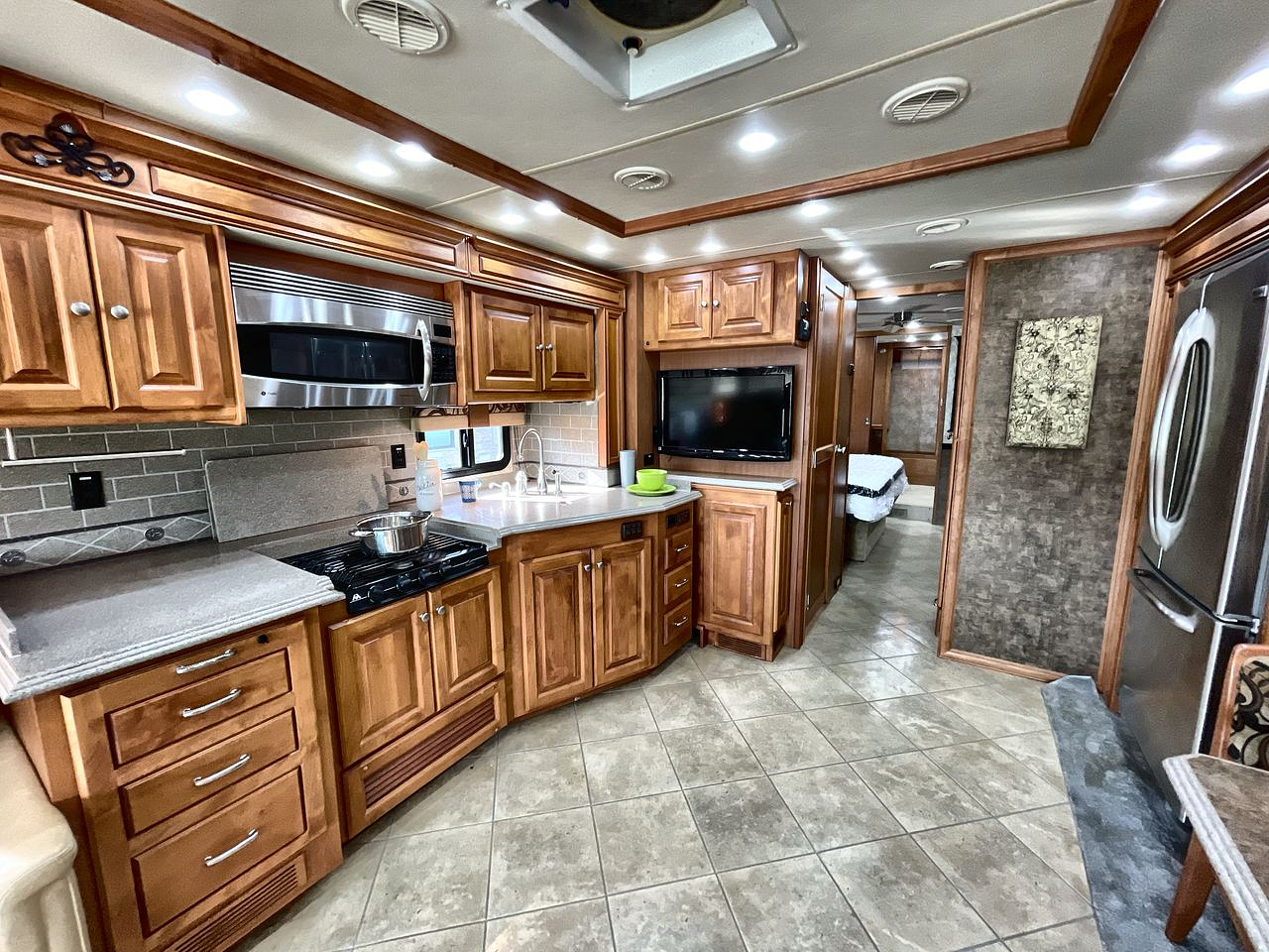 2011 TIFFIN PHAETON 42QBH