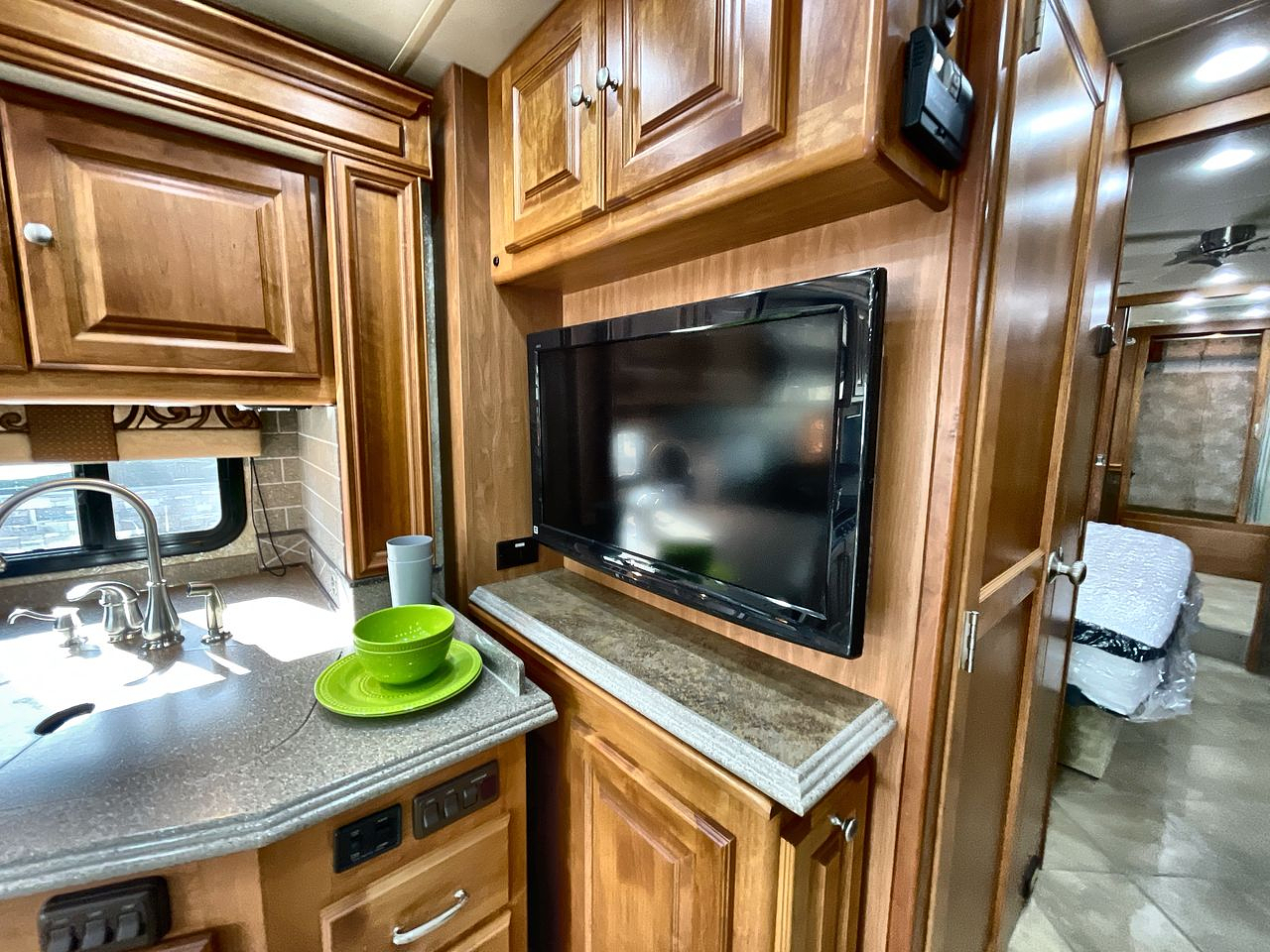 2011 TIFFIN PHAETON 42QBH