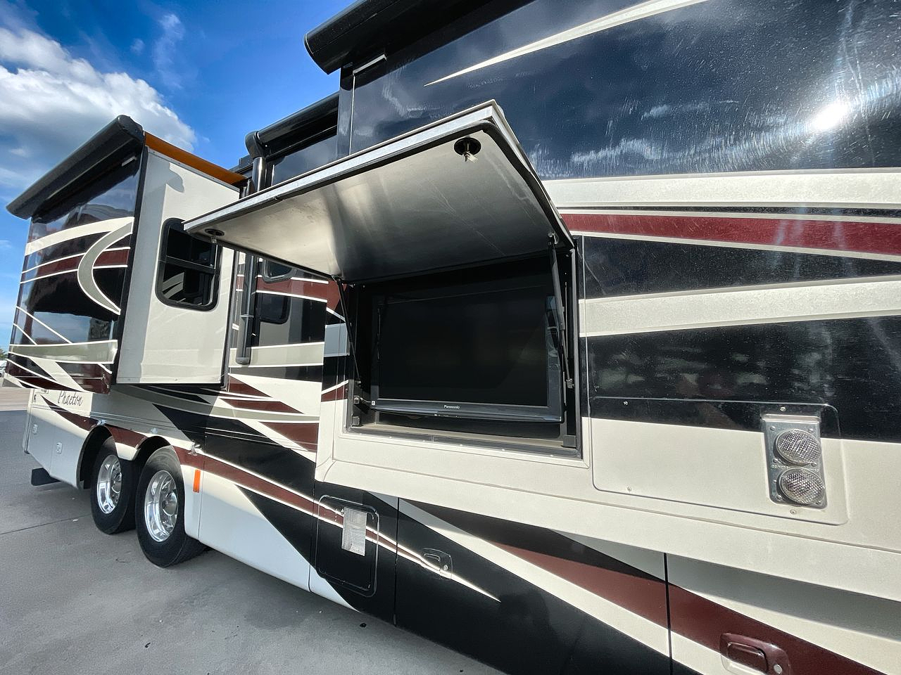 2011 TIFFIN PHAETON 42QBH