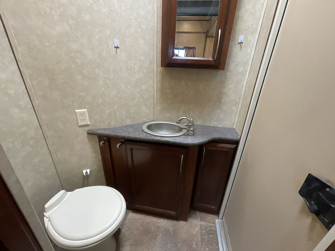 2014 FOREST RIVER COLUMBUS 385BH