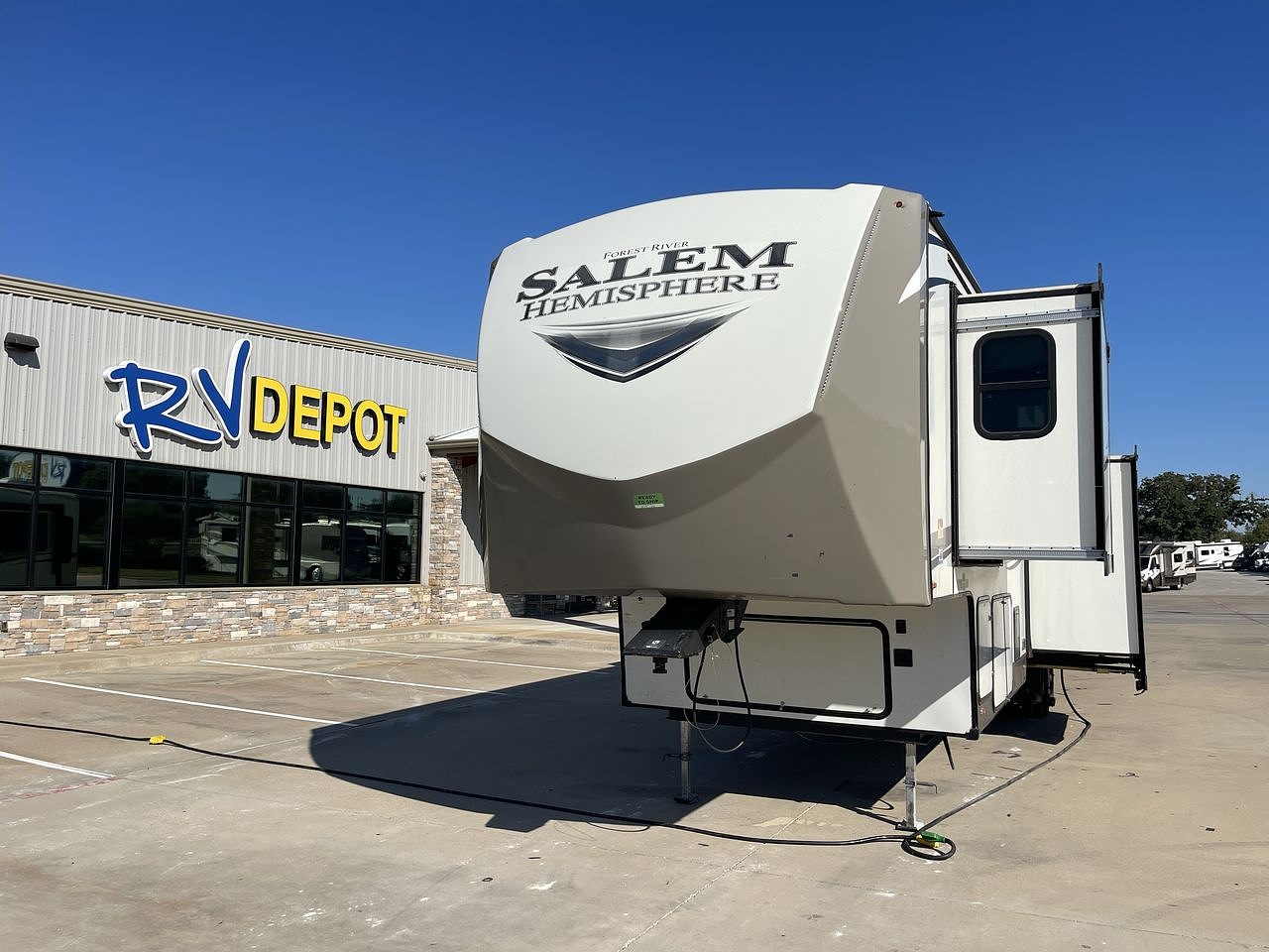 2021 FOREST RIVER SALEM 369BL
