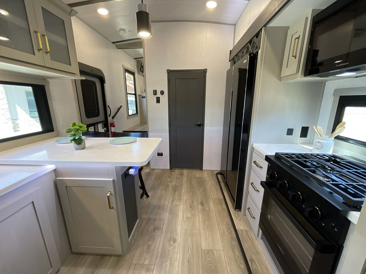 2024 FOREST RIVER WILDWOOD 36FL