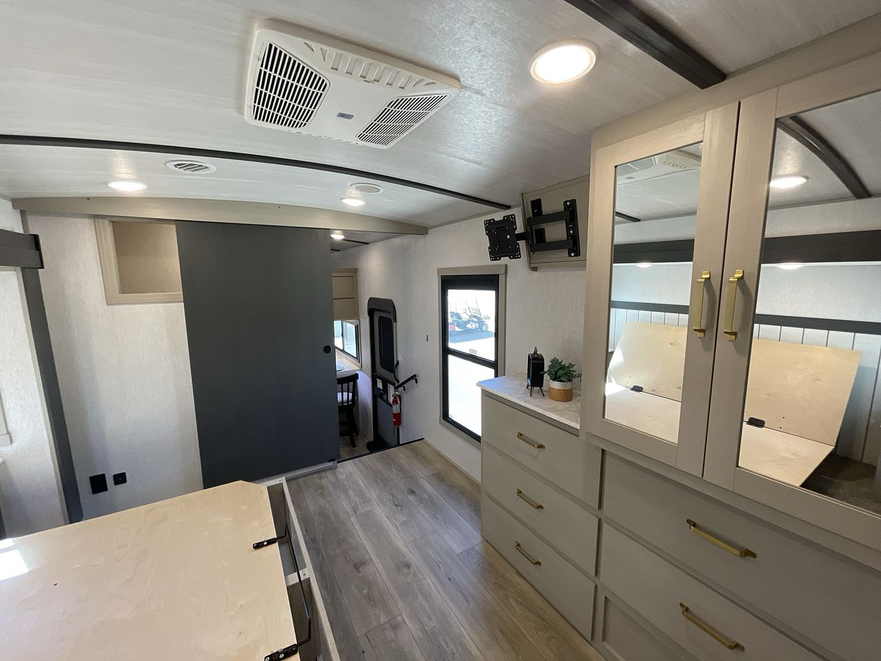 2024 FOREST RIVER WILDWOOD 36FL