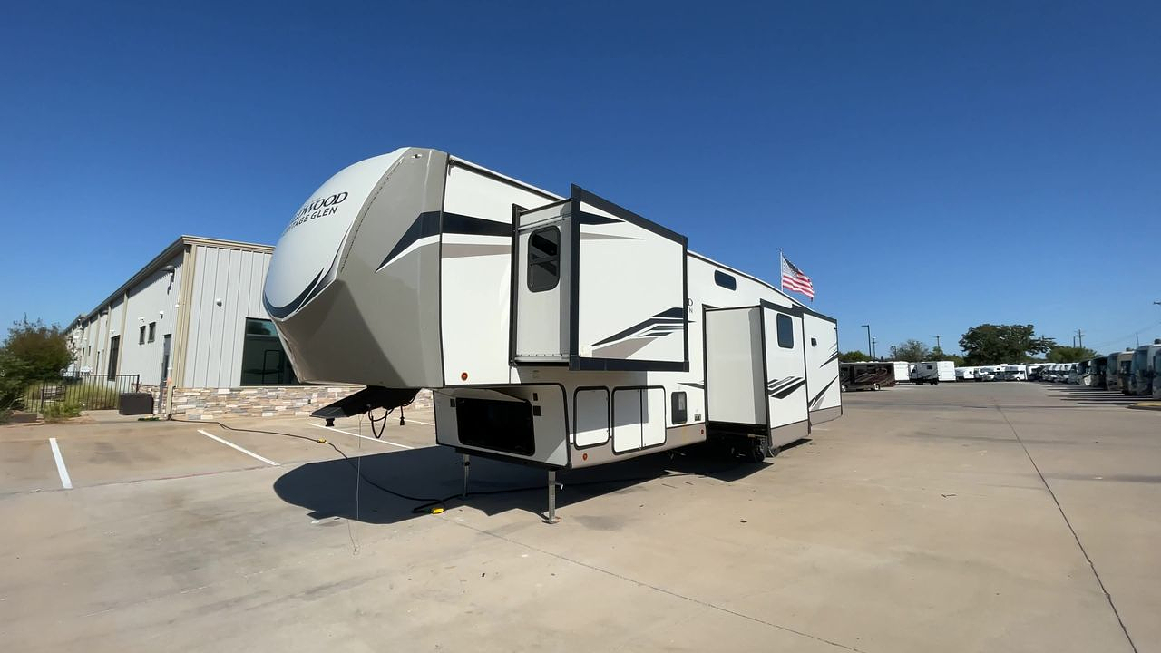 2023 FOREST RIVER HERITAGE GLEN 369BL