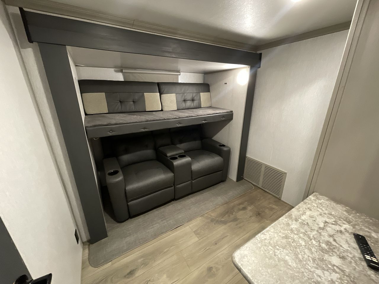 2023 FOREST RIVER HERITAGE GLEN 369BL