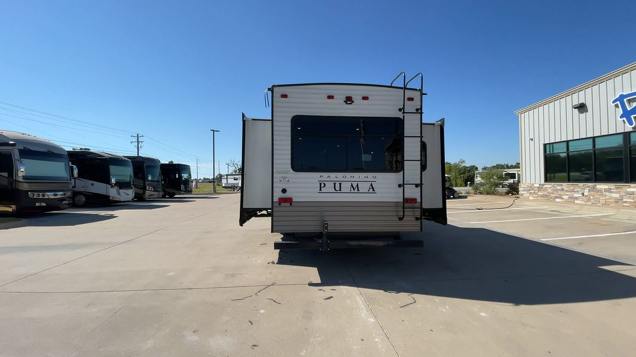 2022 FOREST RIVER PUMA 31RLQS