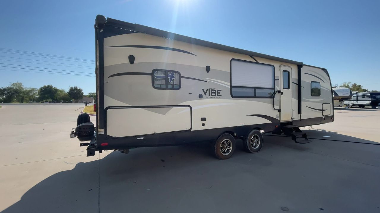 2015 FOREST RIVER VIBE 268RKS