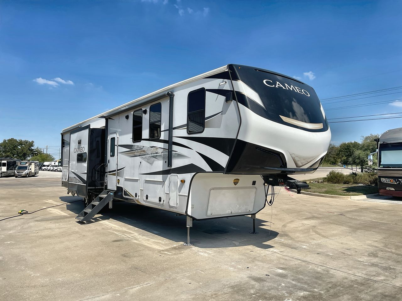 2023 KEYSTONE CAMEO 4051BH