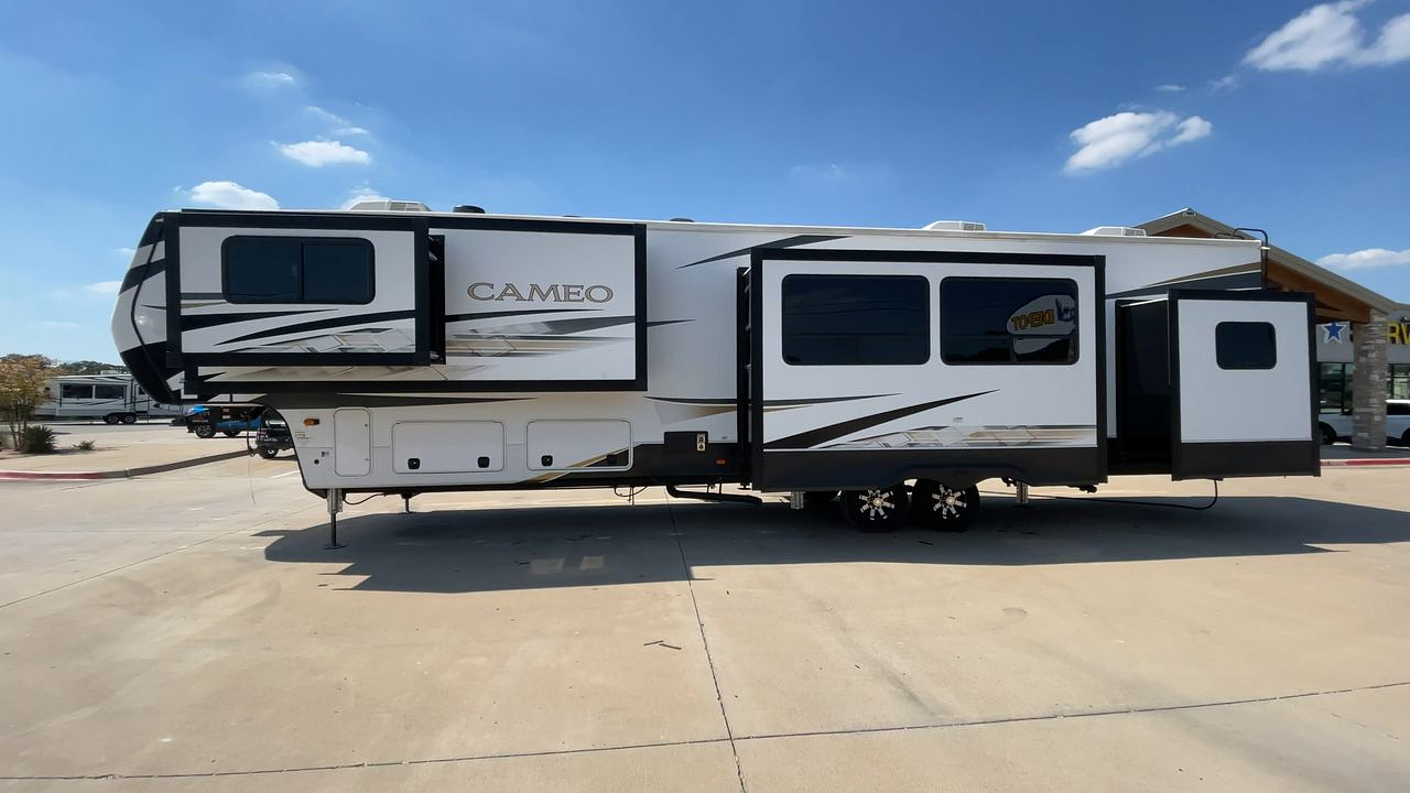 2023 KEYSTONE CAMEO 4051BH