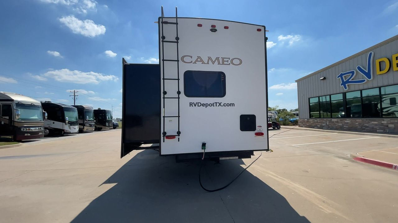 2023 KEYSTONE CAMEO 4051BH
