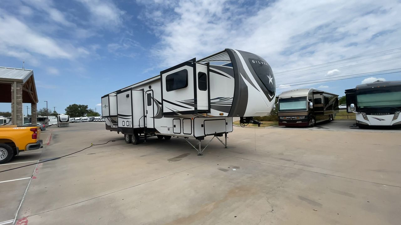 2022 HIGHLAND RIDGE SILVERSTAR 376FBH