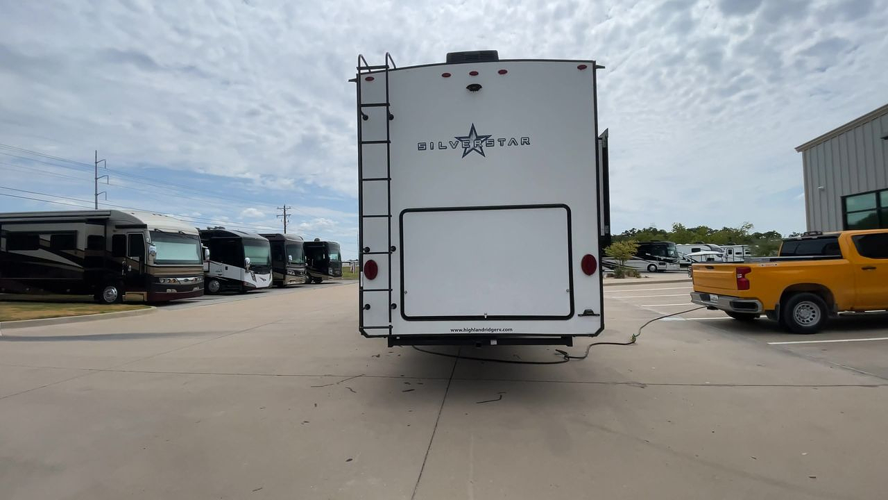2022 HIGHLAND RIDGE SILVERSTAR 376FBH
